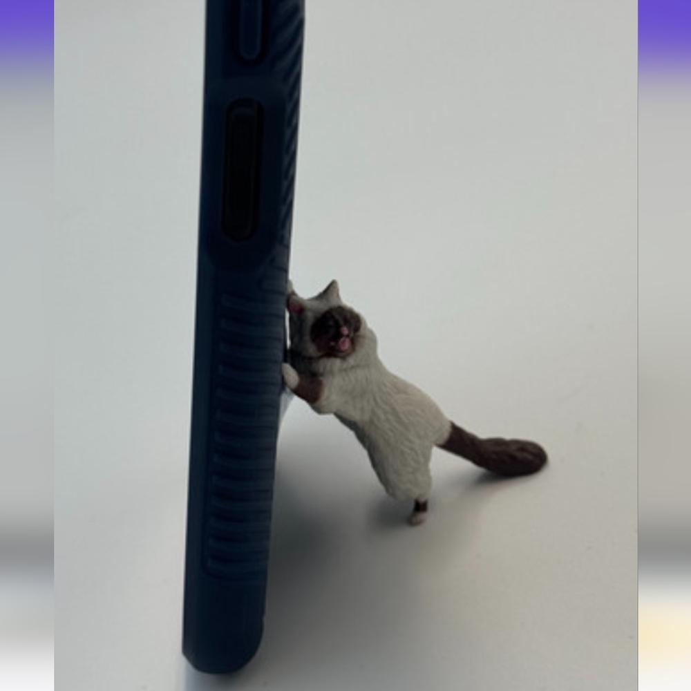 Lot of 6-Small Suction Cup Cat Kitten Cell Phone Desktop Stand Or Window Trinket - Picture 3 of 6